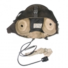 Защитный шлем летчика в комлекте с кислородной маской и очками